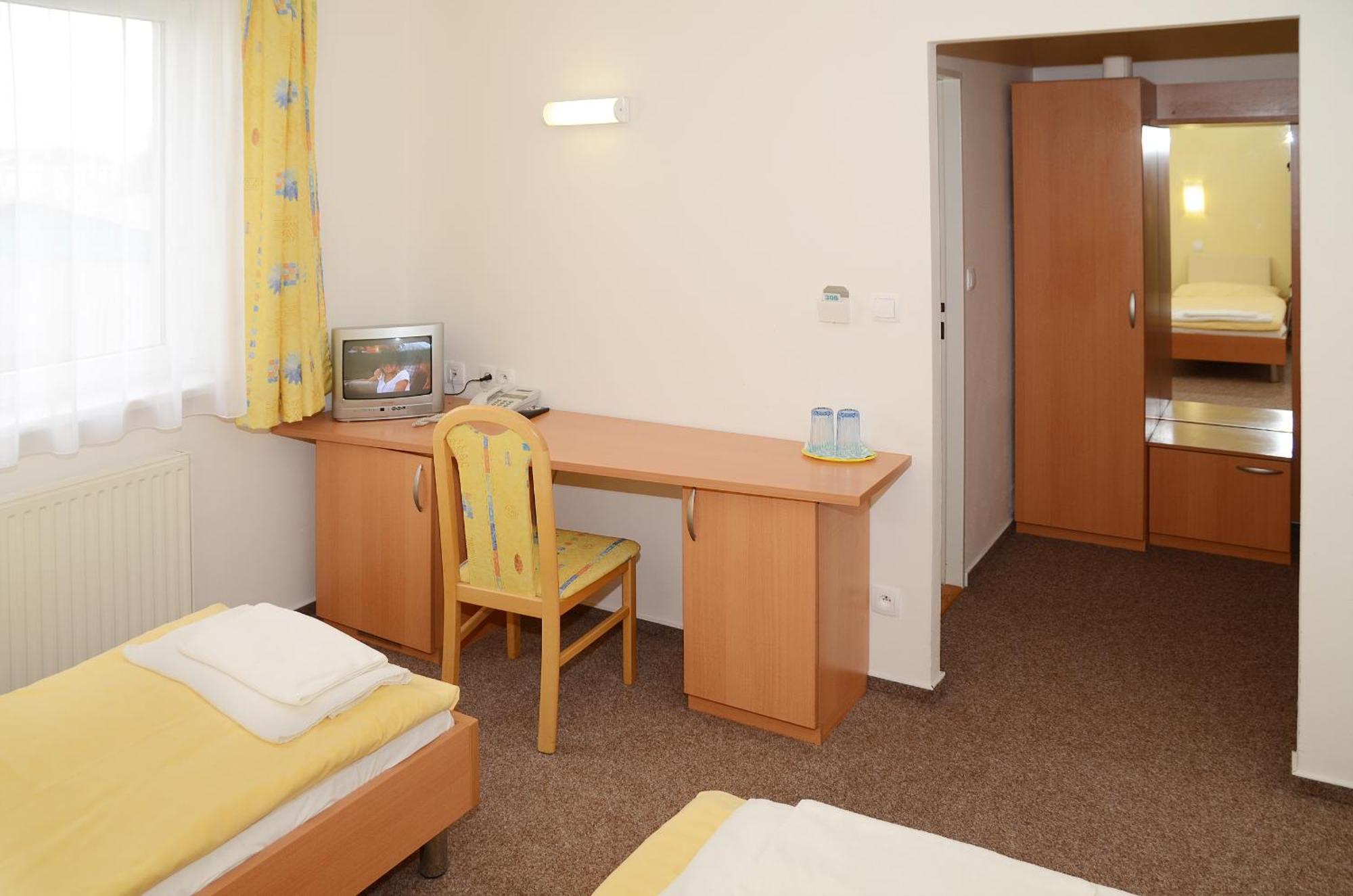 Hotel Imos براغ المظهر الخارجي الصورة
